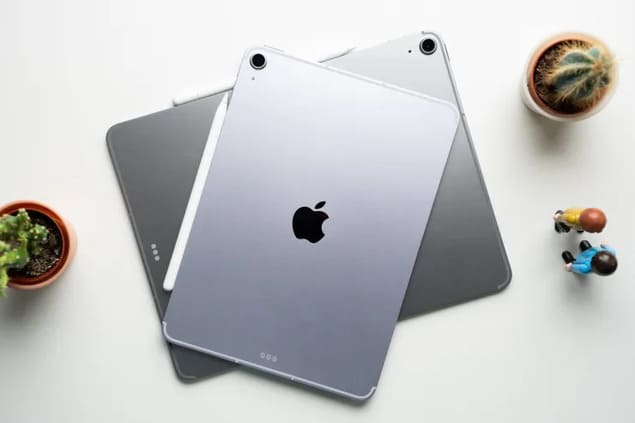 задняя панель iPad Air 2026 алюминиевый корпус и Apple Pencil