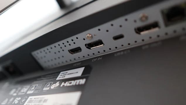 Разъёмы монитора Philips 27B2U4601 с USB-C, HDMI и DisplayPort